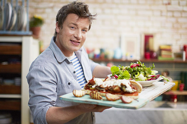 Májusban nyitja meg budapesti éttermét Jamie Oliver Májusban nyitja meg budapesti éttermét Jamie Oliver